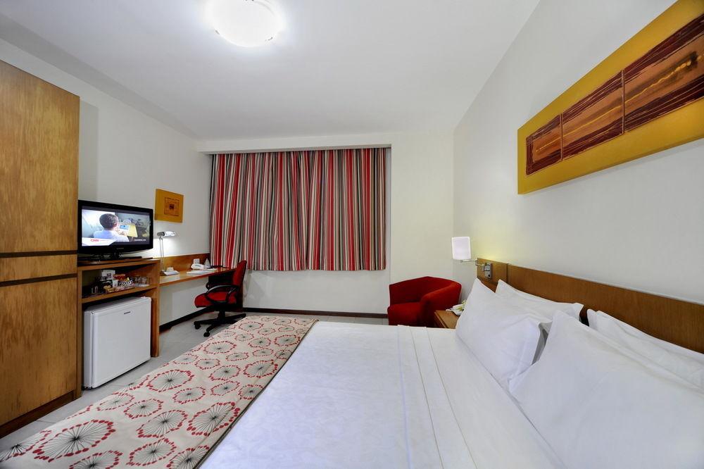 Vitoria Praia Hotel Bagian luar foto