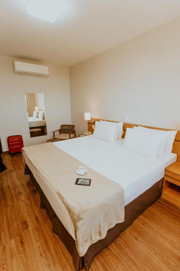 Vitoria Praia Hotel Bagian luar foto