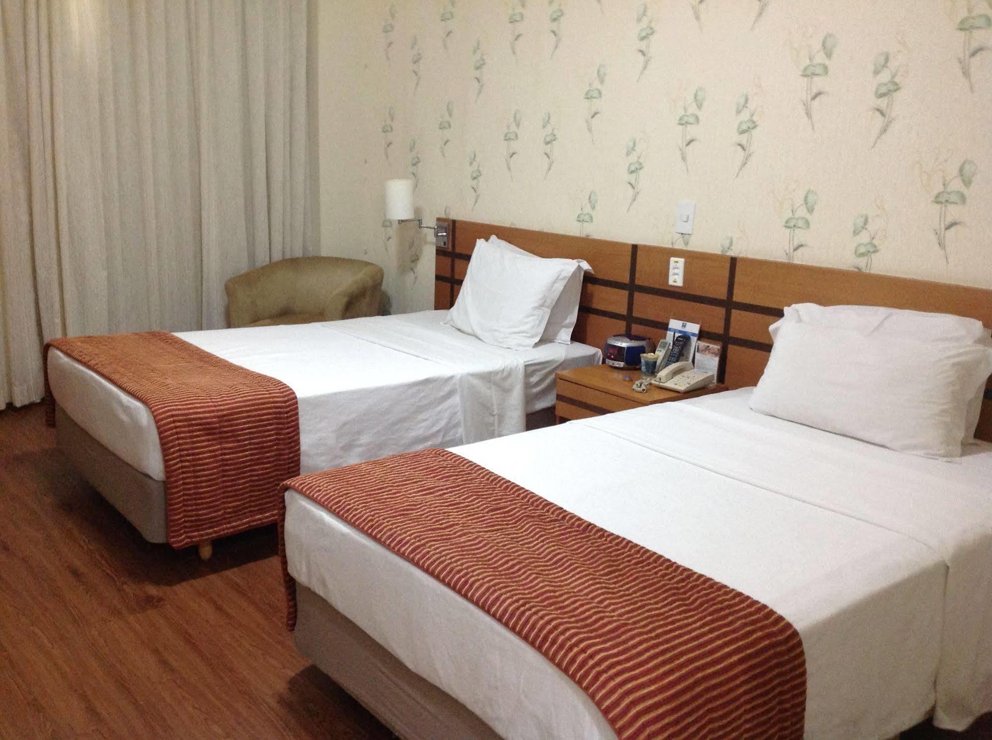 Vitoria Praia Hotel Bagian luar foto